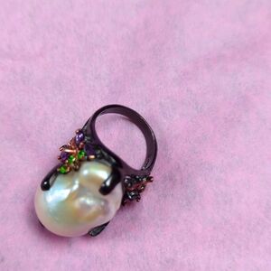Black Metal Pearl Ring with Floral Gem Accents